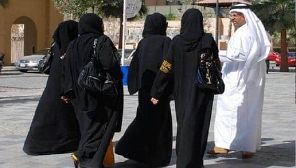 saudi-man-marries-three-women-from-same-school